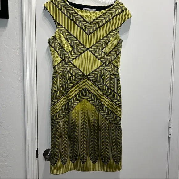 Maggy London Turquoise lace Boat Neck Midi Dress. Size: 8