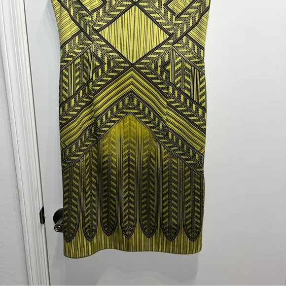 Maggy London Turquoise lace Boat Neck Midi Dress. Size: 8