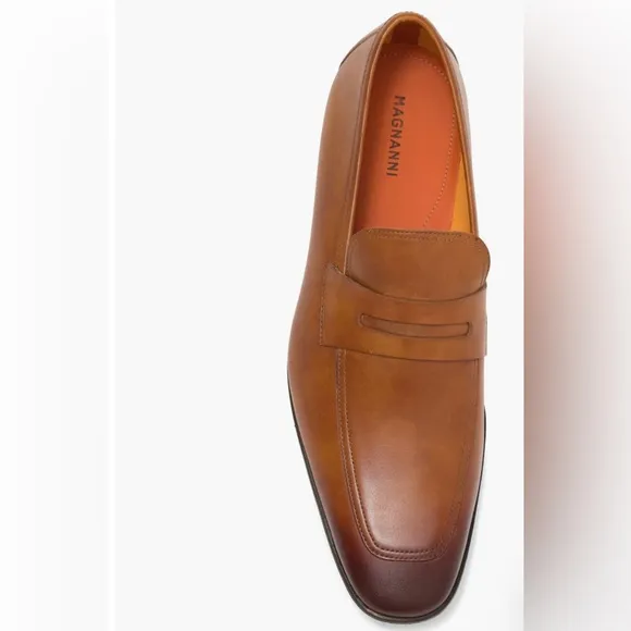 Magnanni men Vince Leather Penny Loafer color :cuero size 11 gently used
