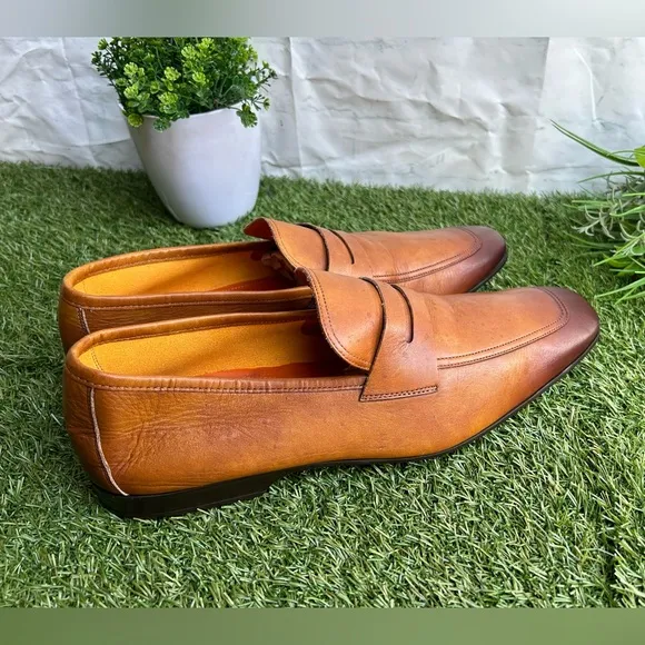 Magnanni men Vince Leather Penny Loafer color :cuero size 11 gently used