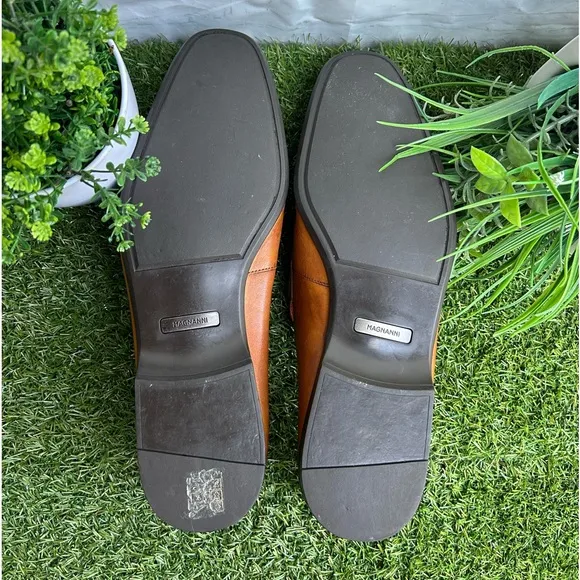 Magnanni men Vince Leather Penny Loafer color :cuero size 11 gently used