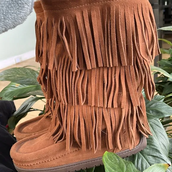 Manitobah Buffalo Dancer Chestnut Suede Fringe Boots WARM Shearling Lined🥶❄️