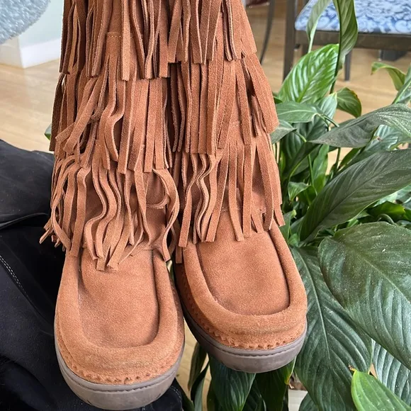 Manitobah Buffalo Dancer Chestnut Suede Fringe Boots WARM Shearling Lined🥶❄️