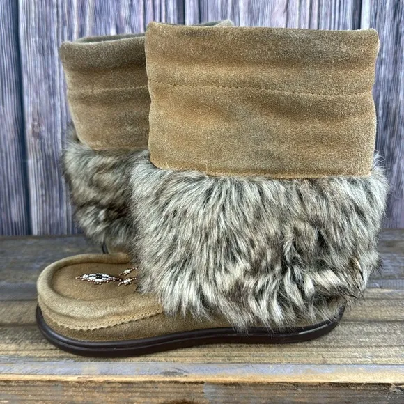 Manitobah Mukluks Waterproof Suede Boots- Size 1