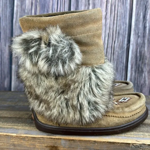 Manitobah Mukluks Waterproof Suede Boots- Size 1