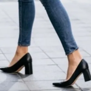 Marc Fisher Caitlin Pump Block Heel Point Toe Faux Leather Black Size 7.5