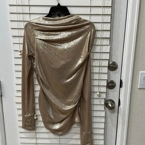 Marcella NYC Cooper Metallic Top NWT size M