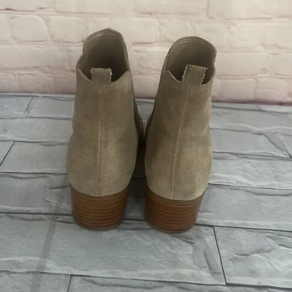 Mark Fisher Yale pointy toe Chelsea leather ankle booties size 8.5