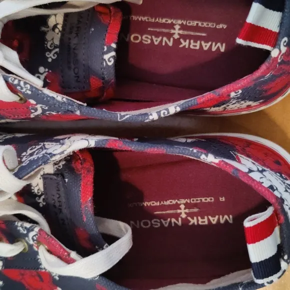 Mark Nason Hawaiian skull floral beach shoes red white and blue size 10.5