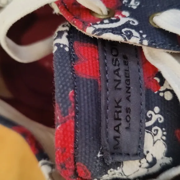 Mark Nason Hawaiian skull floral beach shoes red white and blue size 10.5