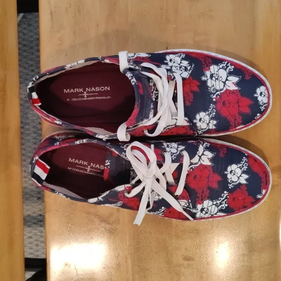 Mark Nason Hawaiian skull floral beach shoes red white and blue size 10.5