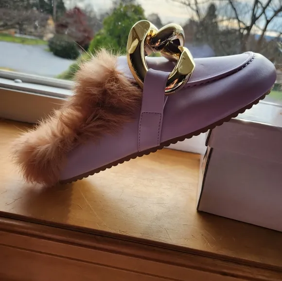 Mata shoes slip ons lavender faux fur lined 9 new in box