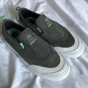 MATCHCOURT slip-On shoe