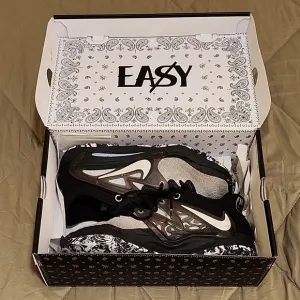 Men Black and White Sneakers