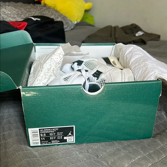 Men's Air Jordan 4 Retro White/Oxidized Green-White size 9.5m