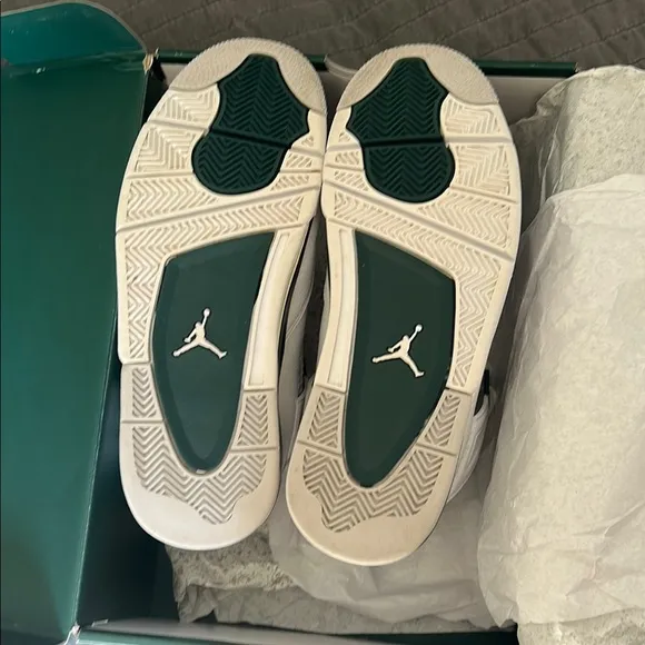 Men's Air Jordan 4 Retro White/Oxidized Green-White size 9.5m