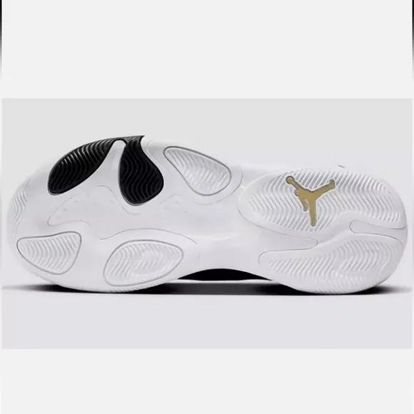 Mens Nike Jordan Max Aura 4 NEW Size 13 🔥 Black Gold Shoes Sneaker Air Jordans