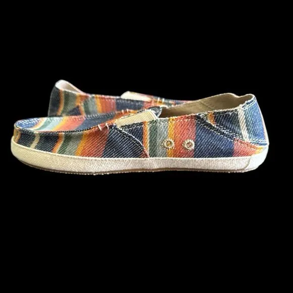 Men’s Sanuk Multi Colored Striped Soft Top Funk Slip On Canvas Shoes Size 9  NWT