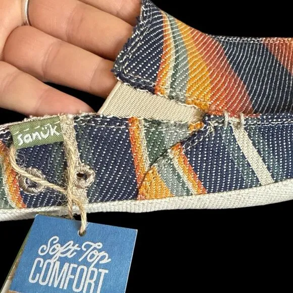Men’s Sanuk Multi Colored Striped Soft Top Funk Slip On Canvas Shoes Size 9  NWT