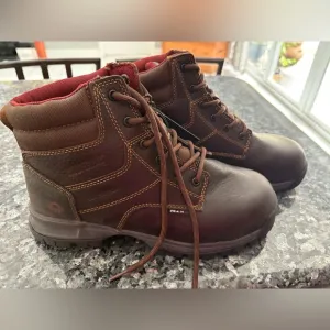 Men’s size 7.5 Joliet 6” waterproof boots. Wolverines steel toe.