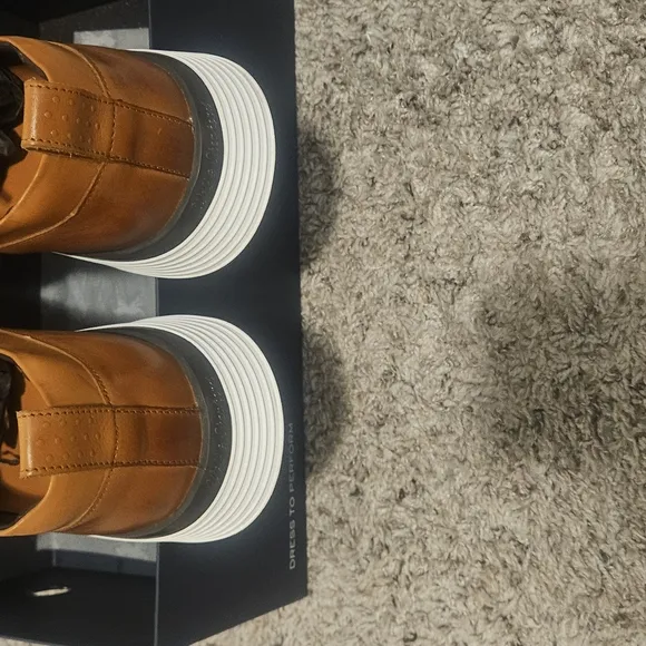 Men's Wolf &amp; Shepherd Crossover Dress Shoe