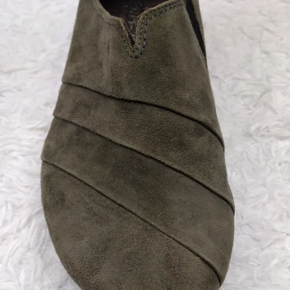 Mephisto Air-Jet Olive Suede Leather Round Toe Low Square Heel Slip On Loafer