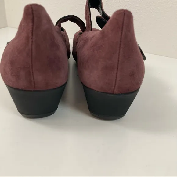 MEPHISTOPHELES Kimona Wedge Pump Mary Jane Purple Eggplant suede size 10 B015
