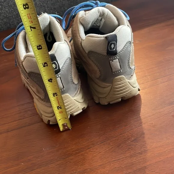Merrell GoreTex Moab Hiking Boots Size 7.5