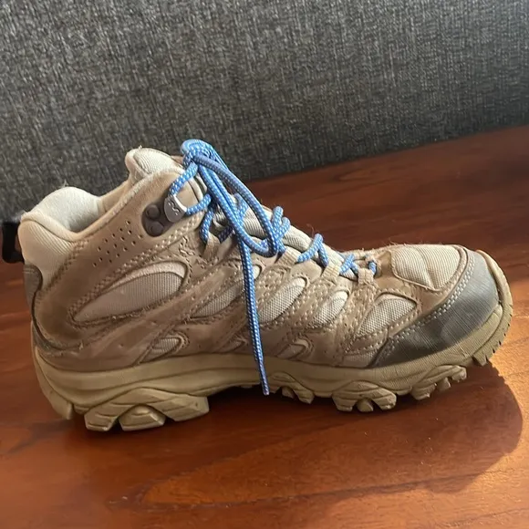 Merrell GoreTex Moab Hiking Boots Size 7.5