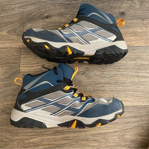 Merrell Moab FST Boys Blue And Gray Mid A/C Waterproof Hiking Boots, Boys Size 5