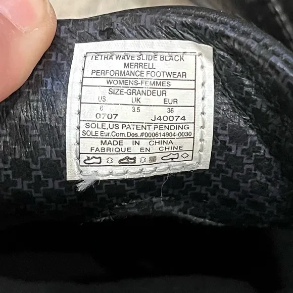 Merrell women’s black mules 6 like new