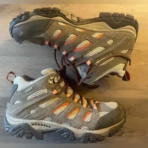 Merrell Women’s Sz 9 Moab Mid Ankle Hiking Boots