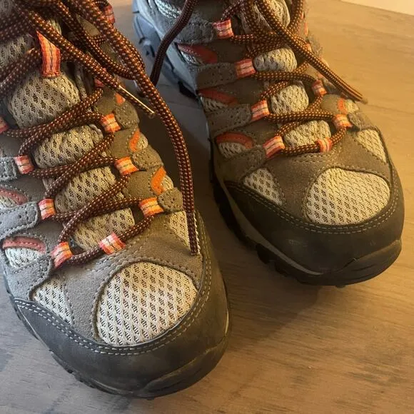 Merrell Women’s Sz 9 Moab Mid Ankle Hiking Boots