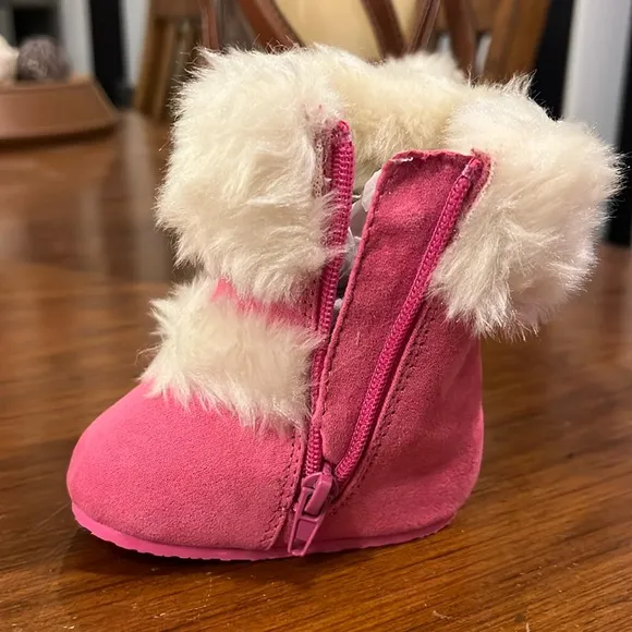 Michael Kors Baby Grace Fur boots crib booties shoes pink infant Girls Size 1