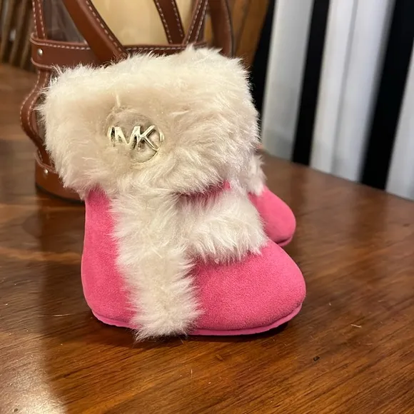 Michael Kors Baby Grace Fur boots crib booties shoes pink infant Girls Size 1
