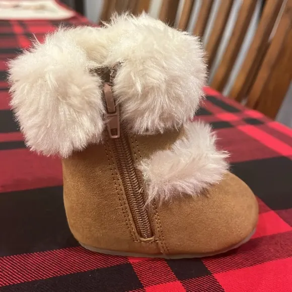 Michael Kors Baby Grace Fur crib booties infant new tan shoes boots girls Size 1