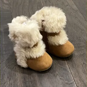 Michael Kors Baby Grace Fur crib booties infant new tan shoes boots girls Size 1