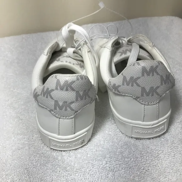 Michael Kors  Faux Leather MK Logo Print White Sneakers Shoes Youth size 4
