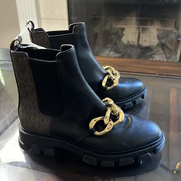 Michael Michael Kors Scarlett Chelsea boots
