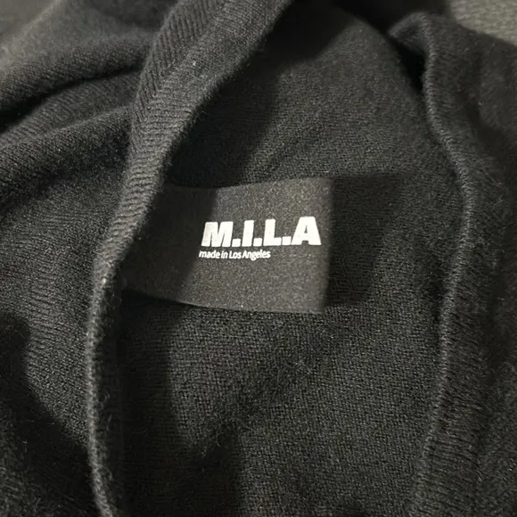 MILA Cashmere Sweater Poncho Shrug Black Made in Los Angeles One Size