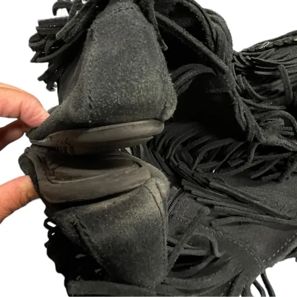 MINNETONKA 5-Layer Fringe Boots Black Suede Silver Cabochons Size 7
