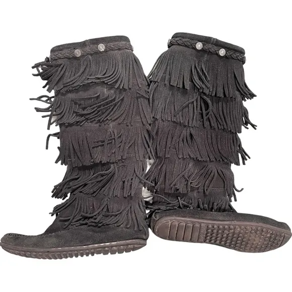MINNETONKA 5-Layer Fringe Boots Black Suede Silver Cabochons Size 7