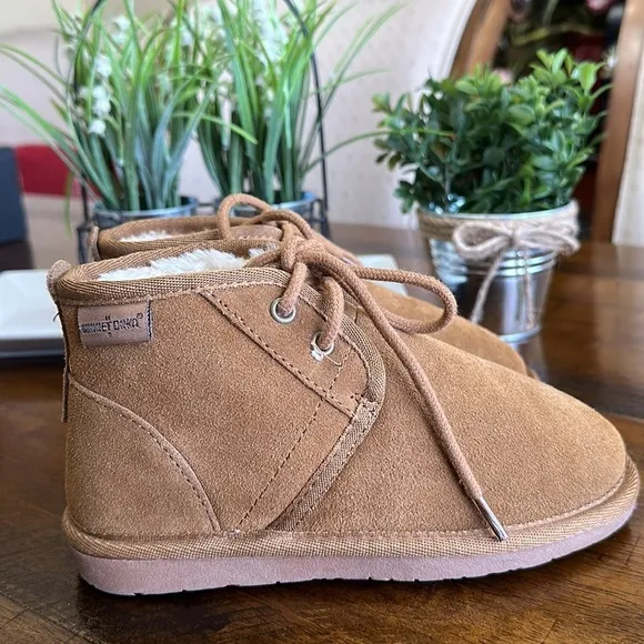 Minnetonka Boys Shoes