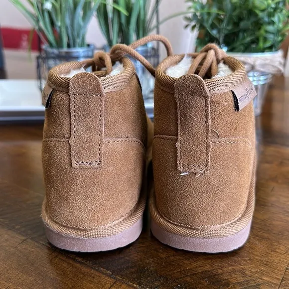 Minnetonka Boys Shoes