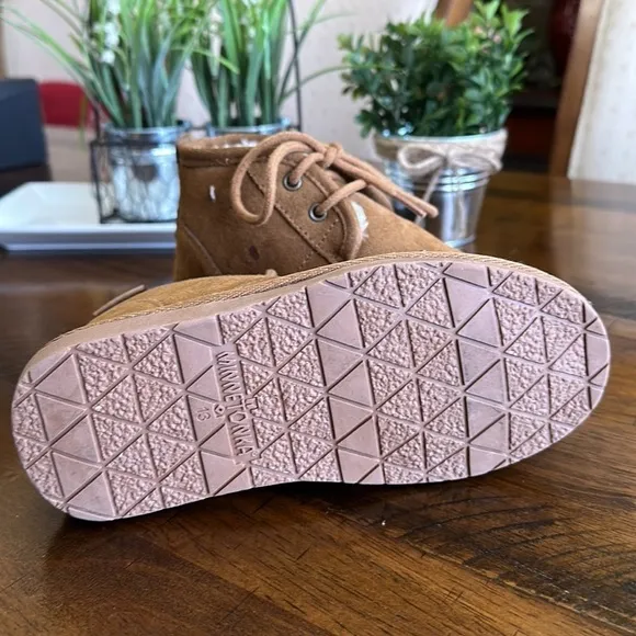 Minnetonka Boys Shoes