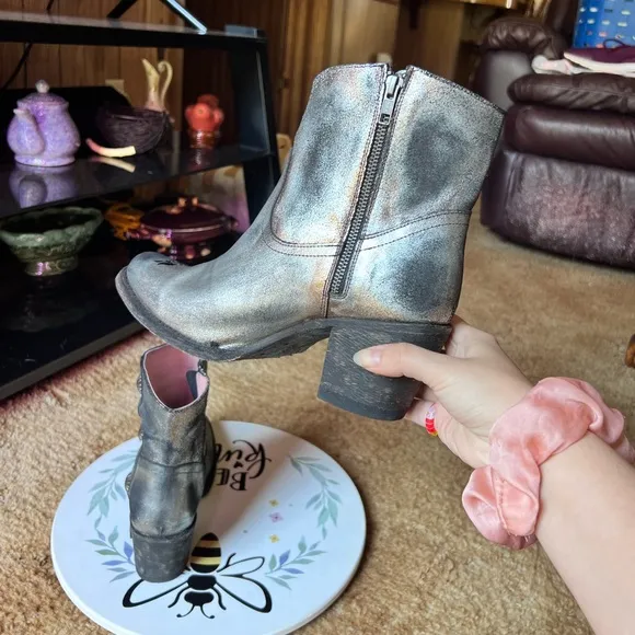 Miss Macie Womens Toasted For Cry’n Out Loud Boots Metallic Distressed. Western