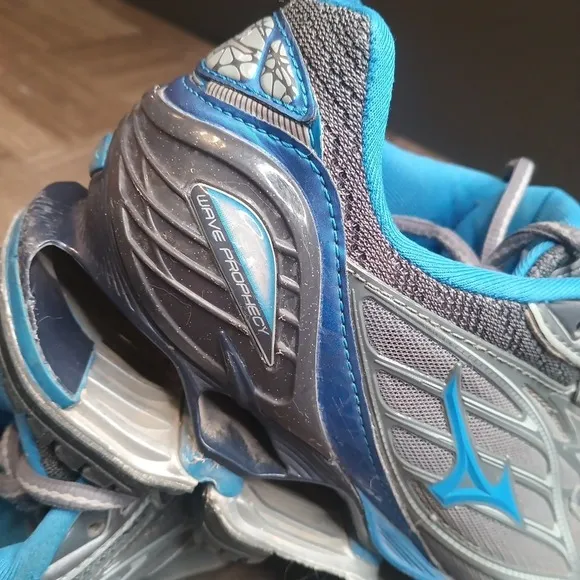 Mizuno Men US 8 Wave Prophecy 6 Running Shoes Griffin Directoire Blue Asphalt