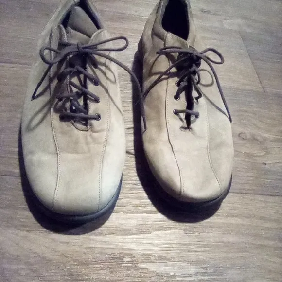 Munro American Camel Mens Shoes Size 9