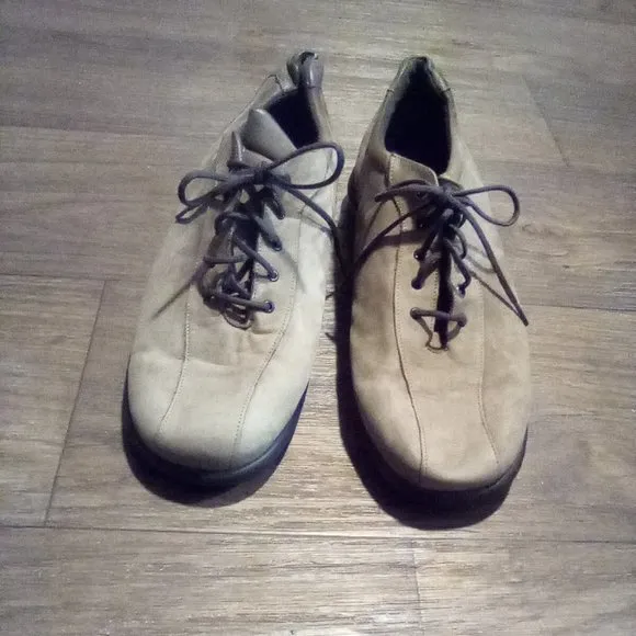 Munro American Camel Mens Shoes Size 9