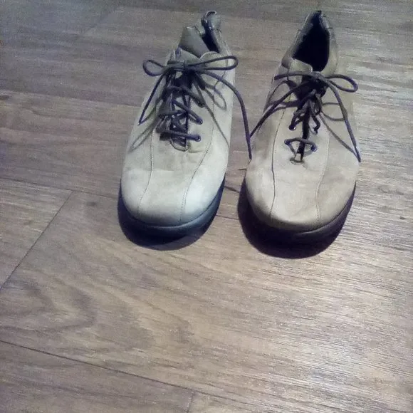 Munro American Camel Mens Shoes Size 9